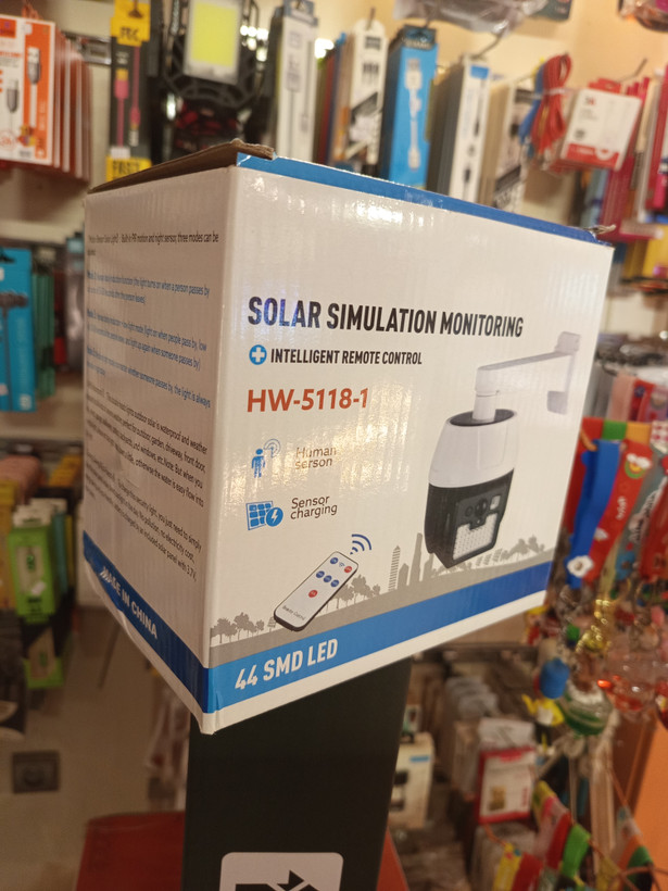 طرح دوربین مداربسته ( سولار خورشیدی ) ضد آب و گرد و غبار
